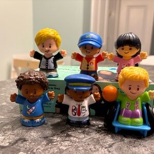 Little people figures lot